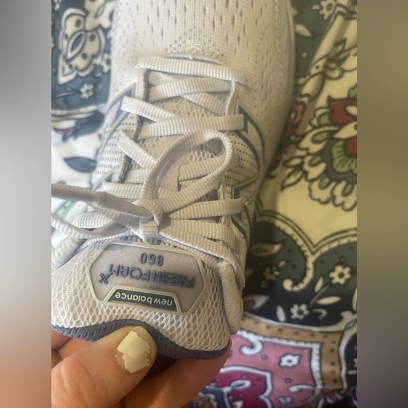 NEW  no tags. No box was sent with shoe purchase. New Balance 860v12 - Picture 3 of 12